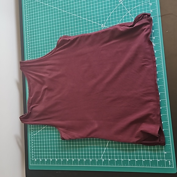 maroon ann taylor tank size small - Picture 3 of 3